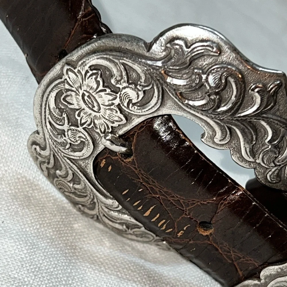 Saks Fifth Avenue -Brown Leather Belt with Silver engraved Buckle‎ medium